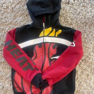 Kids NBA Miami Heat zip up sweatshirt! Youth size Small 8. Excellent condition!